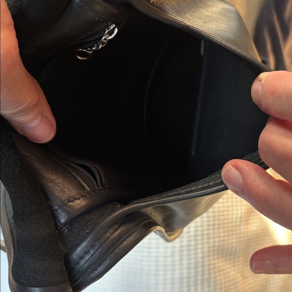 Coach Black Leather Shoulder Bag - Picture 7 of 8